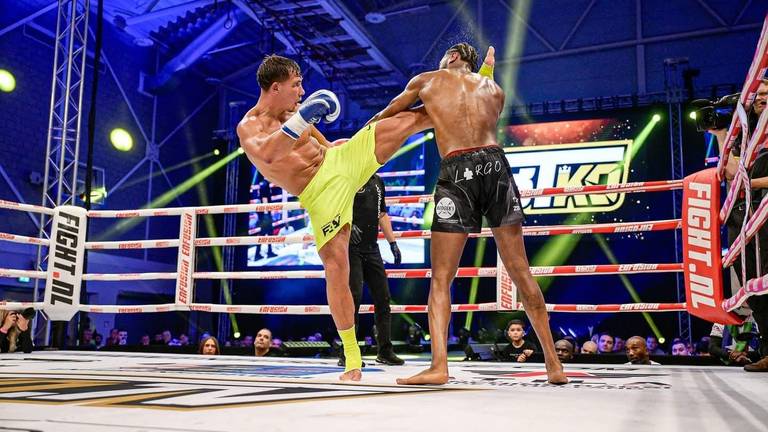 Nick Regter is wereldkampioen kickboksen (foto: Michael Broxks).