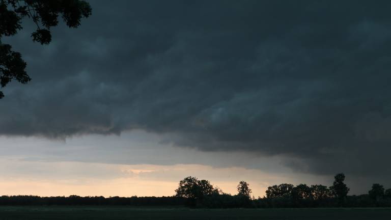 Buien boven Ulicoten (Foto: Maaididit) 