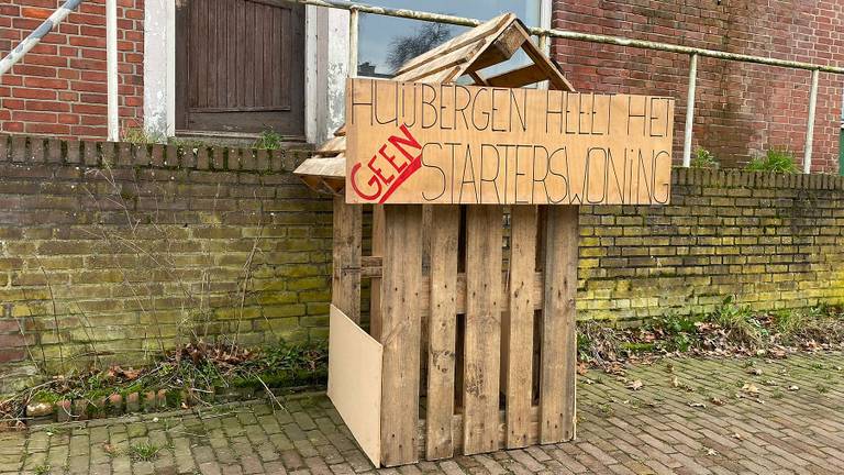 Het idee voor de houten huisjes ontstond na een paar biertjes.