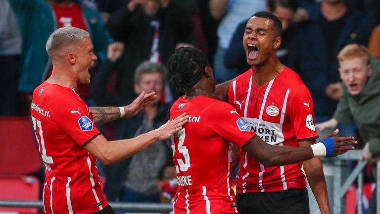 PSV viert de 3-0 (foto: Orange Pictures).