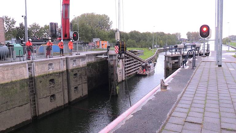 De sluis bij Schijndel wordt opgeknapt.