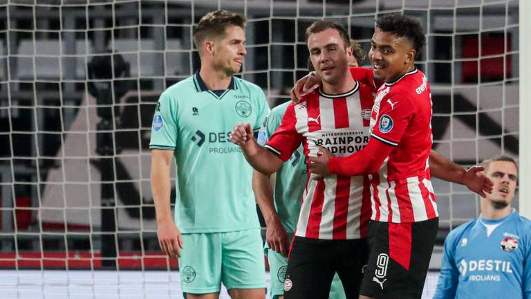 Vreugde bij PSV, teleurstelling bij Willem II (foto: OrangePictures).