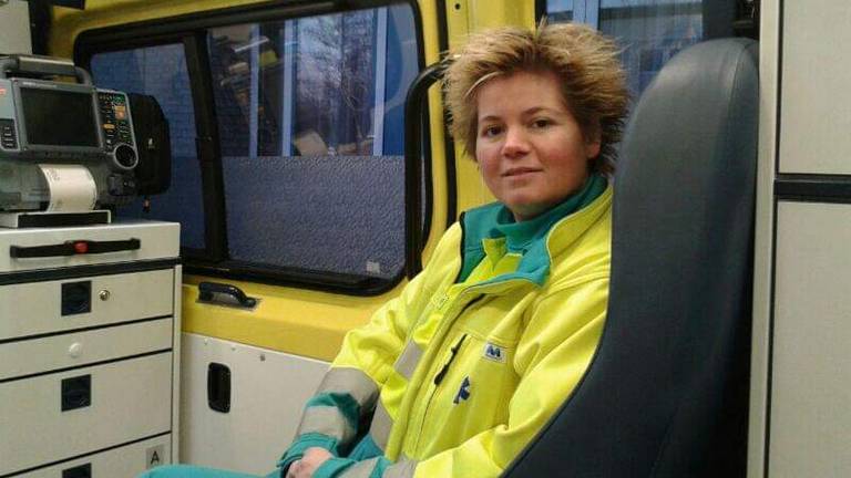 Na 19 jaar raakte Mariska haar geliefde baan op de ambulance kwijt.