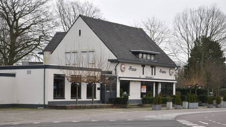 Restaurant Toti in Hoeven is inmiddels gesloten.