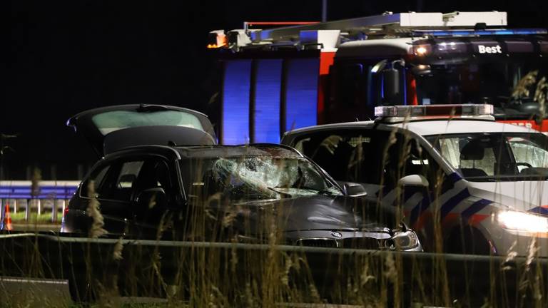 De automobilist zou bij de dodelijke aanrijding op de A2 bij Liempde ongedeerd zijn gebleven (foto: Collin Beijk).