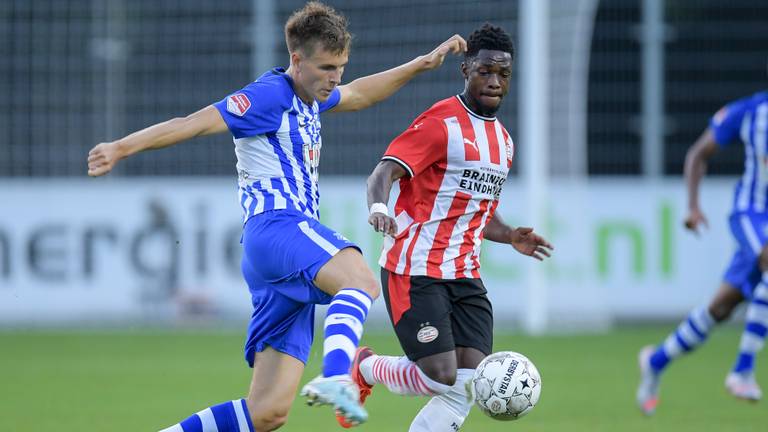 Jong PSV verliest thuis van stadsgenoot FC Eindhoven. Foto: Orangepictures.