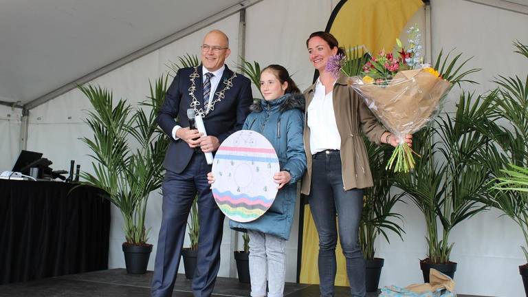 Bloemen en ontwerp voor een tafeltje voor wereldkampioene Marianne Vos (Foto: gemeente Altena)