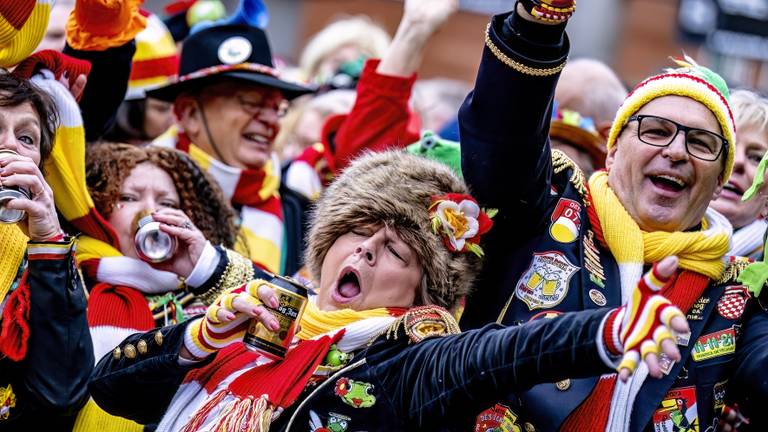 De sfeer voor Oeteldonk Centraol zat er goed in (foto: EYE4images).