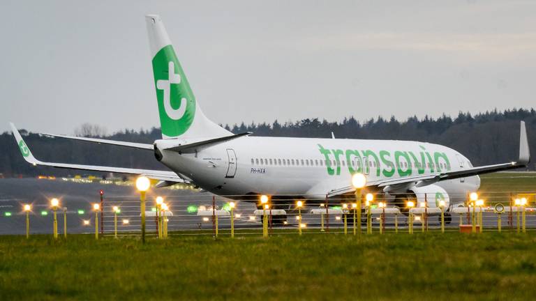 Een toestel van Transavia op Eindhoven Airport (foto: ANP).