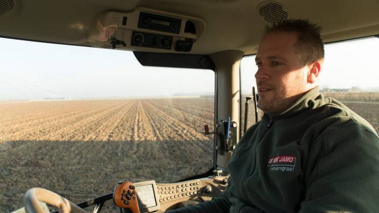 Arjan de Graaf doet aan Carbon Farming (foto: Omroep Brabant)