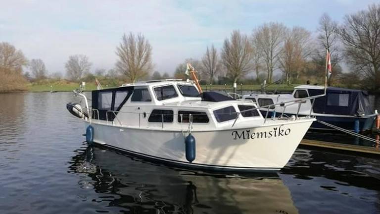 De splinternieuwe boot die Agnes vlak voor de aanvaring kocht (foto: Agnes van der Meer).