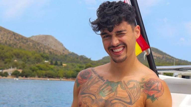 Axel van Love Island maakt wiskunde weer 'hot': 'Huiswerk altijd af' 