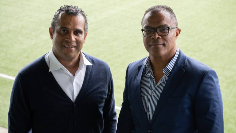 Assistent-trainer Ulrich Landvreugd (links) neemt de taken over van David Nascimento (rechts)