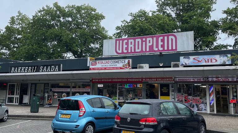 Vanaf het Verdiplein in Tilburg gaat Omroep Brabant een week lang verhalen maken over Tilburg Noord (foto: Tom van den Oetelaar).