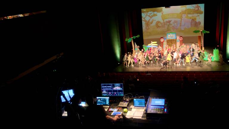 De schoolmusical van Sint Joseph in Breda in volle gang. (foto: Raoul Cartens)