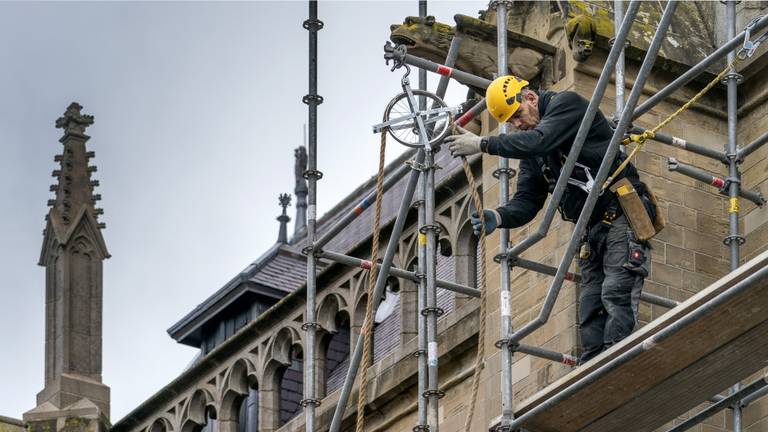 Onderhoud aan de Sint-Janstoren in Den Bosch (foto: Provincie Brabant).