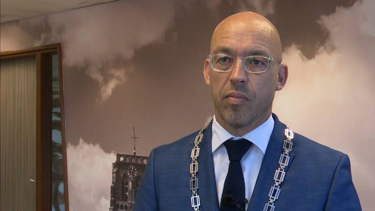 Burgemeester Han Looijen van Sint-Michielsgestel (Foto: Omroep Brabant)