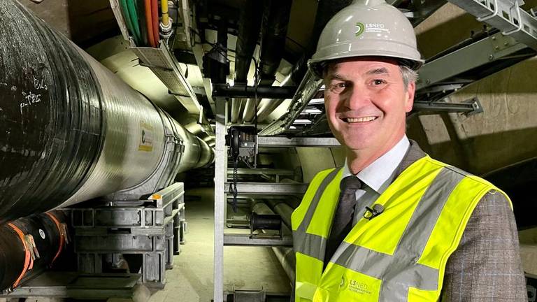 Directeur Ferdinand van den Oever van LSNed in de tunnel onder het Hollands Diep (foto: Erik Peeters). 