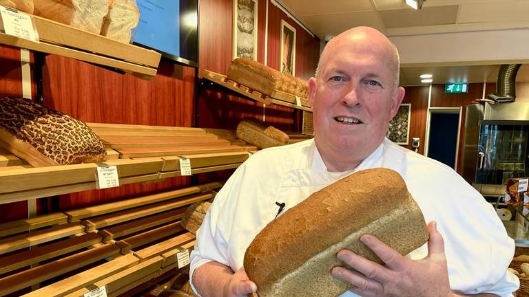 Bakker Gerard Croonen sluit zijn zaak in Roosendaal (foto: Erik Peeters).