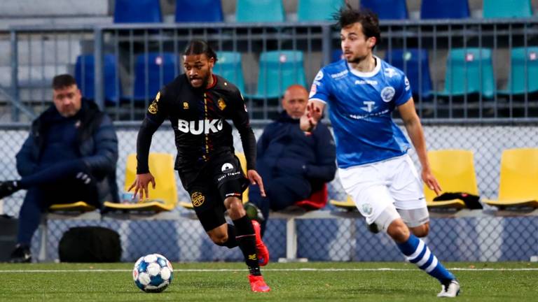 FC Den Bosch-speler Mats Deijl (rechts) (foto: Orange Pictures/Ben Gal)