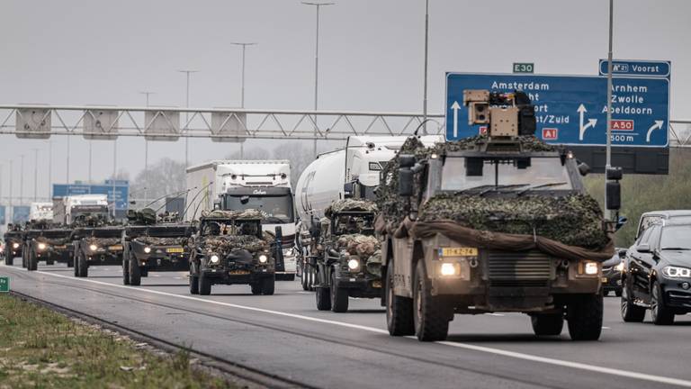 Archieffoto van een militaire colonne (foto: Defensie).