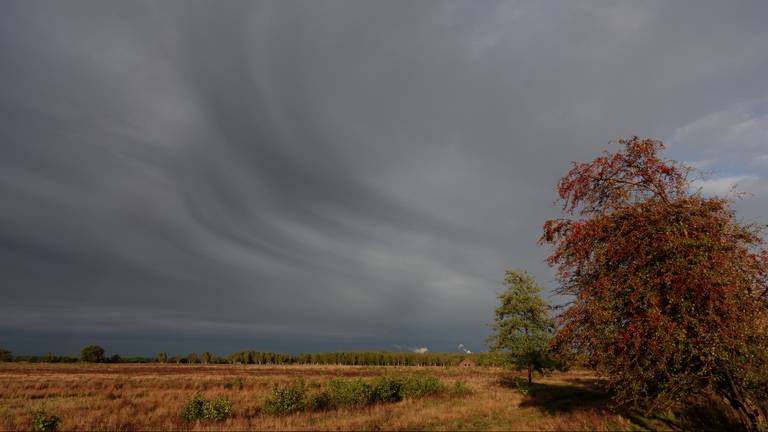 Het sombere weer van deze week houdt aan (foto: Ben Saanen).