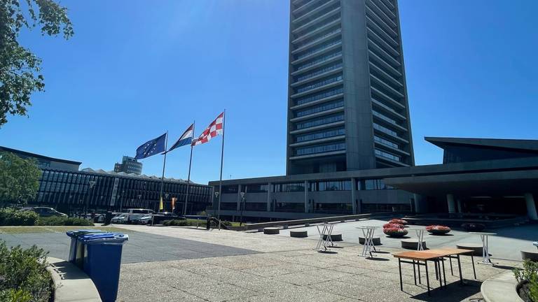 Om de tafel met Remkes: Brabantse stallenaanpak voorbeeld voor hele land