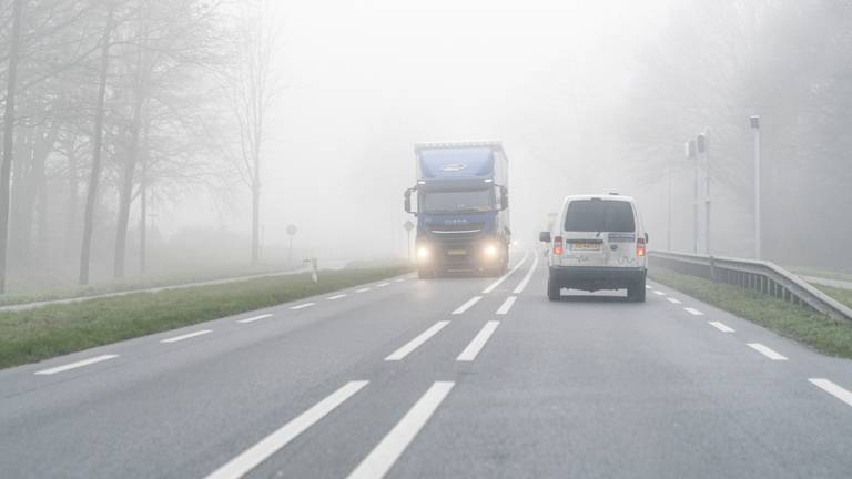 Waarschuwing voor dichte mist (Archieffoto: ANP / Hollandse Hoogte / Rob Engelaar ).