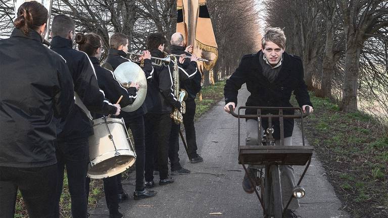 Oorlogswinter, de musical wordt dit weekend opgevoerd in Fijnaart (foto: Oranjevaan)