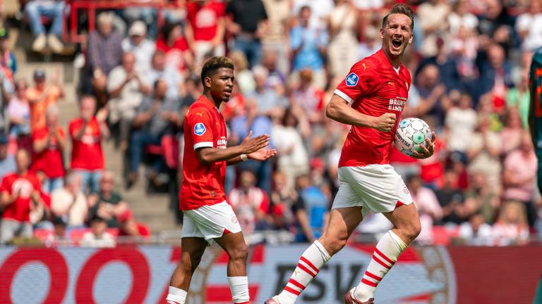 Luuk de Jong maakte twee goals. (Foto: Joris Verwijst/Orange Pictures)