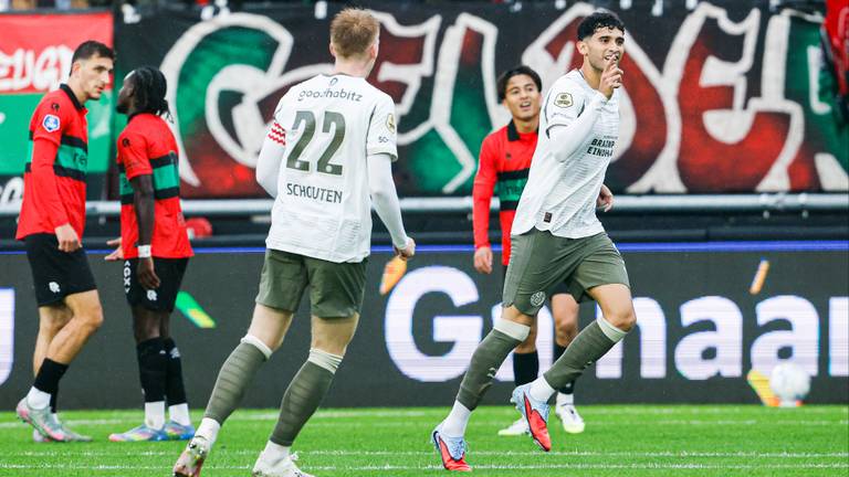 Ricardo Pepi maakte twee goals voor PSV tegen NEC (foto: Broer van den Boom/Orange Pictures)