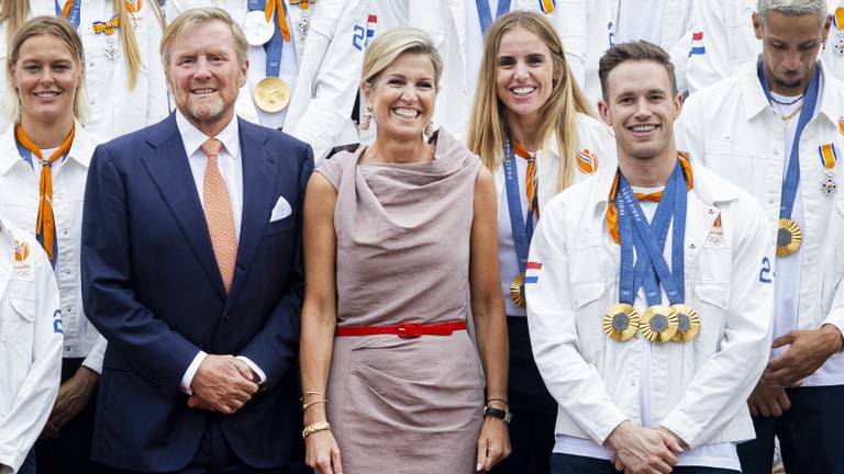 Harrie Lavreysen bij de koning en koningin (foto: ANP/Ramon van Flymen).