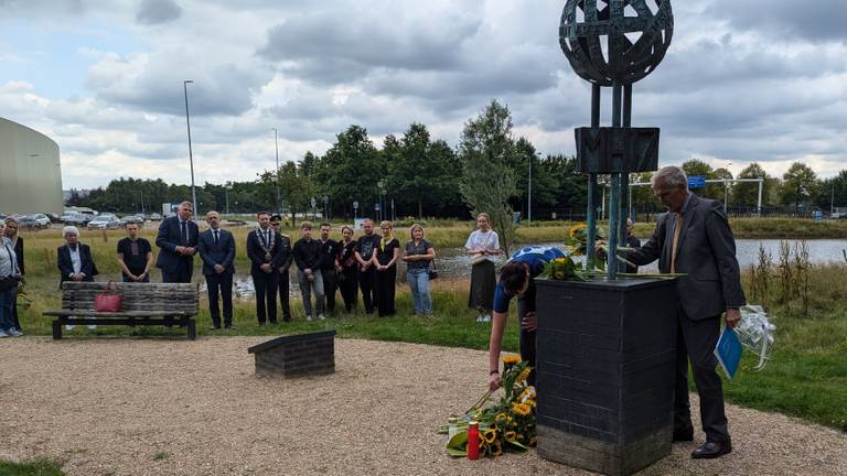 'Thuiskomen' slachtoffers MH17 herdacht: 'Zal die dag nooit meer vergeten'