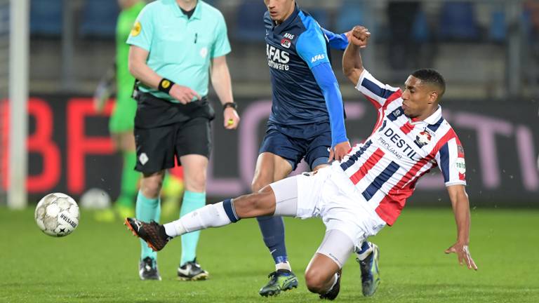 Driess Saddiki in actie tijdens zijn terugkeer op het veld (foto: OrangePictures).