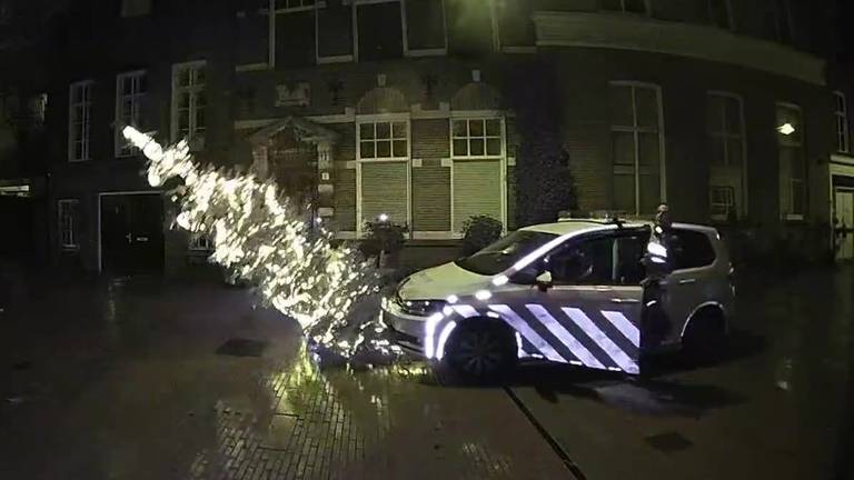 Wisselboom omvergereden bij politieachtervolging: 'Bezoekers verbijsterd'