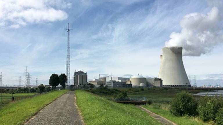 De kerncentrale in Doel, ten zuiden van de gemeente Woensdrecht (foto: archief).