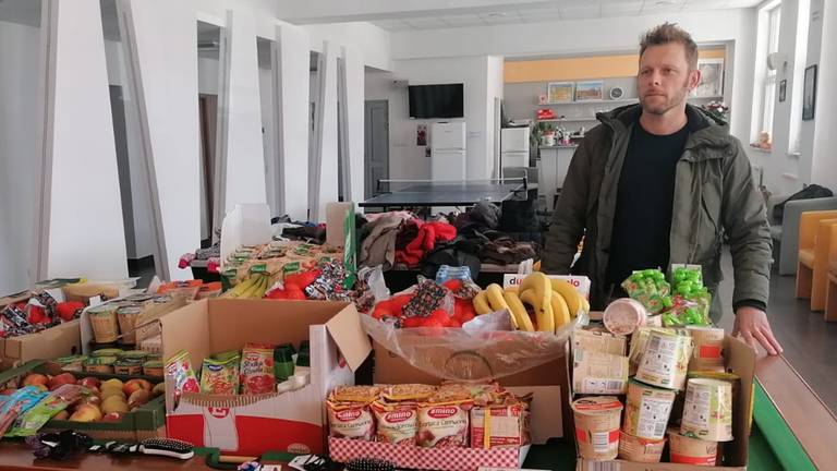 Dave koopt van de giften die hij krijgt boodschappen voor Oekraïners (eigen foto).