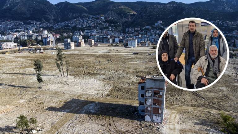 Antakya, een jaar na de aardbeving (Foto: ANP) en de familie van Mehmet (Foto: Mehmet Keles)