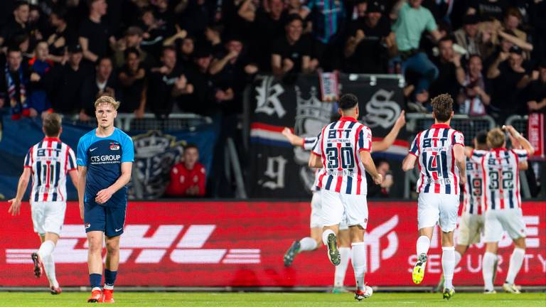 Willem II viert feest na een doelpunt tegen Jong AZ (foto: Joris Verwijst/Orange Pictures).
