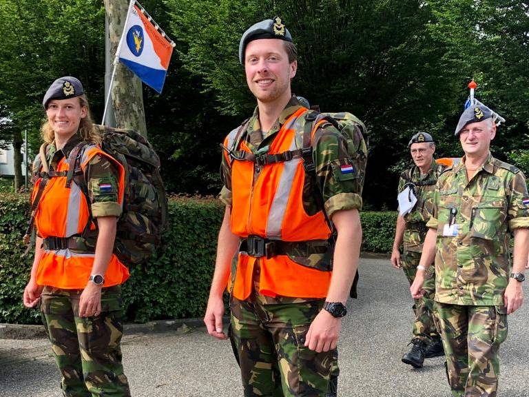 Militairen van vliegbasis Woendrecht lopen volgende week naar Nijmegen voor een goed doel. (Foto: Erik Peeters)