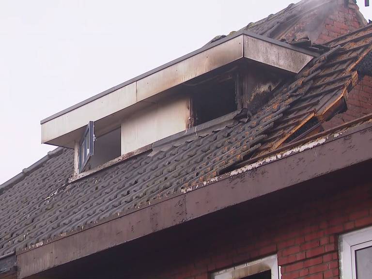 Een deel van het uitgebrande huis (foto: Omroep Brabant).