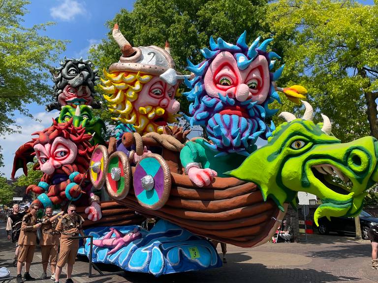 Carnavalsoptocht ingehaald in Schaijk