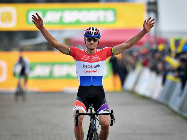 Mathieu van der Poel blijft ook maar winnen. (foto: VI Images)