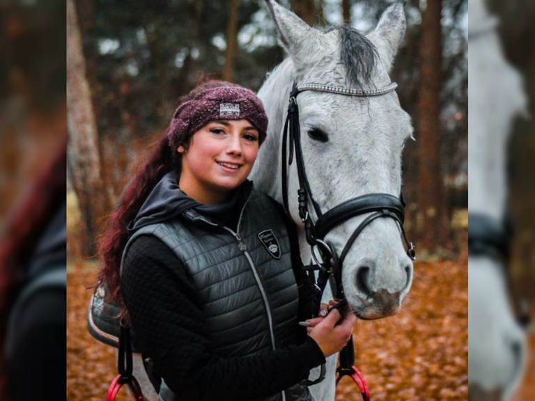 Het paard van Chiara werd mishandeld met vuurwerk. De daders zijn nog niet gevonden.