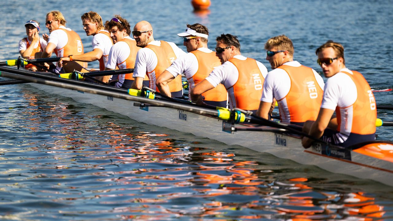 Stuurvrouw Dieuwke Fetter in de Holland Acht tijdens het WK in Belgrado. (Foto:  ANP, Iris van den Broek)