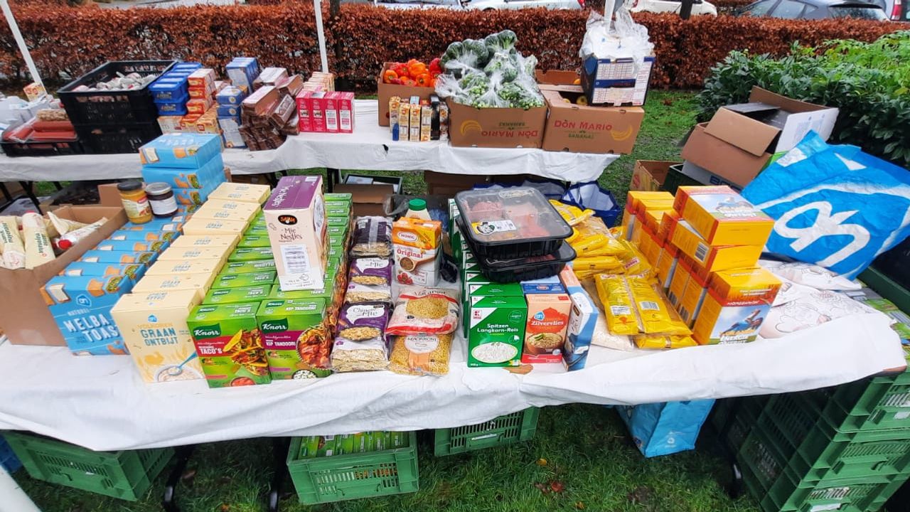 Met hulp kon Petra verschillende boodschappen inzamelen. (Foto: Petra de Jager)