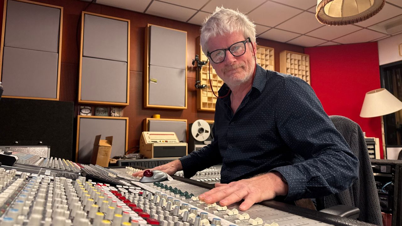 Mengtafel in de opnamestudio in Bergen op Zoom (foto: Erik Peeters).