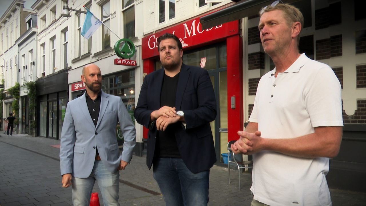 Wethouder Adank, horecaman De Vos en centrummanager Vermeulen in Breda. (foto: Raoul Cartens)