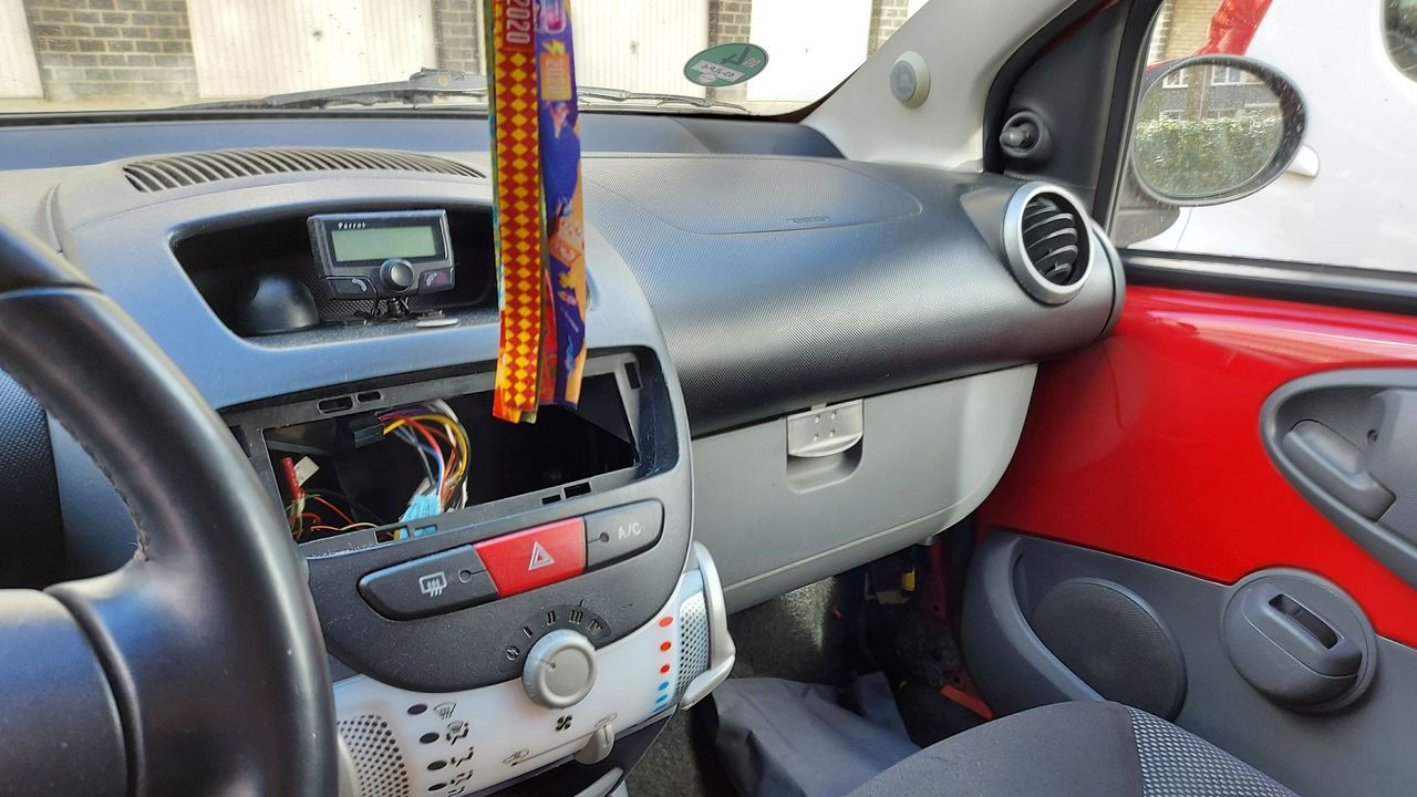 Auto-inbraken in Tilburg