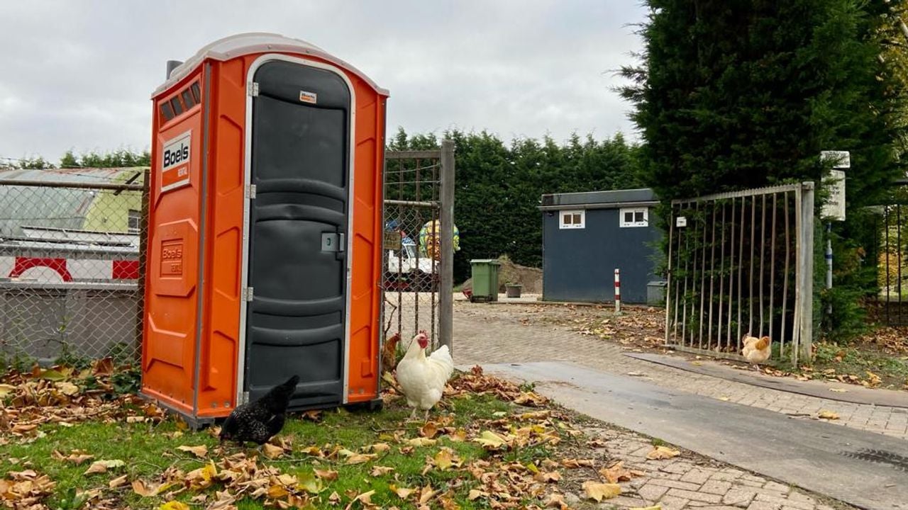 De dixie staat nu bij de gemeentewerf (foto: Erik Peeters).